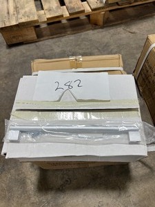 lot 281 image: 100 ALUMINUM HANDLES PULLS CC 288MM OAL 302MM