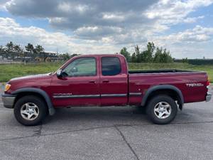2002 Toyota Tundra SR5 V8 - 4X4 - 2 OWNERS