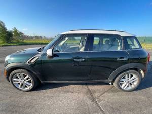 2011 Mini Cooper Countryman S - MANUAL