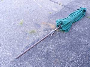 lot 61 image: Green Patio Umbrella
