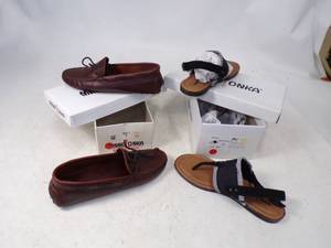 lot 46 image: 2 Pair of New In Box Size 7 Minnetonka Moccasins
