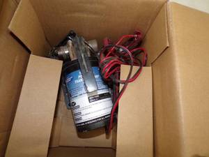 lot 93 image: 12v Transfer Pump