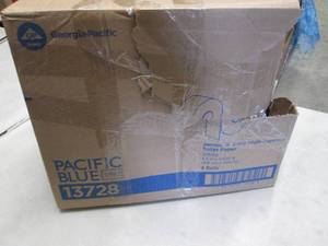lot 83 image: GP Basic Jumbo Bath Tissue Roll, 10...