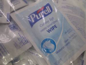 lot 430 image: Case of 1000 Purell Hand Sanitizing...