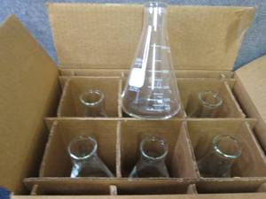 lot 139 image: 6- Pyrex 500 ml Erlenmeyer Flasks R...