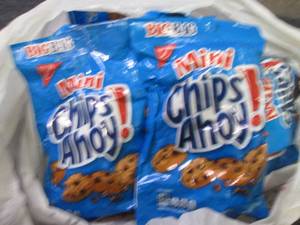 lot 231 image: 12- 3 oz Bags Chips Ahoy Cookies...