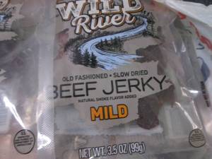 lot 242 image: 6- 3.5 oz Bags Wild River Mild Beef...