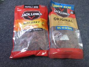 lot 243 image: 2- 10 oz Bags Jack Links Beef Jerky...