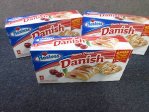 lot 259 image: 3- 16.5 oz Boxes Hostess Cherry Che...