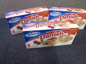 lot 260 image: 3- 16.5 oz Boxes Hostess Cherry Che...