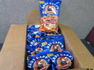 lot 262 image: Box of 12- 2 oz Bags Andy Capps Ho...