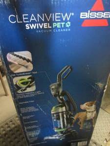 lot 8 image: Bissell CleanView Swivel Pet Uprigh...