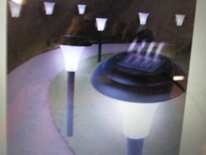 lot 10 image: Cordless Bright Solar Accent Lights...