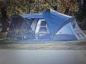 lot 21 image: 19x17 9-Person Tent with Screen Roo...
