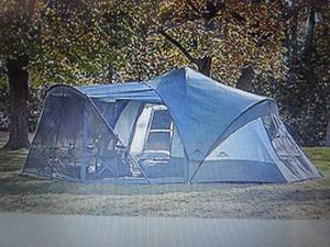 lot 22 image: 19x17 9-Person Tent with Screen Roo...