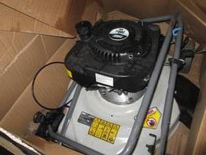lot 56 image: Pulsar 21 200cc Side Discharge Pus...