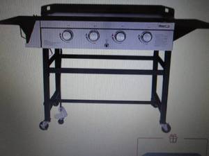 lot 62 image: Royal Gourmet 52,000 BTU 4-Burner G...