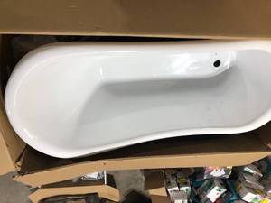 N481BL  61 Streamline Clawfoot Soaking Acrylic Bathtub with Faucet kit Costumer returns see Pics