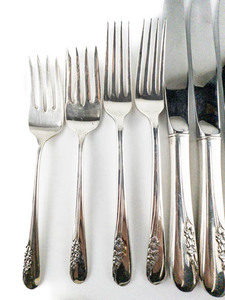 lot 2 image: STERLING SILVER - International Silver Blossom Time (1950) 16 piece Flatware Set (4 place settings). LOW RESERVE