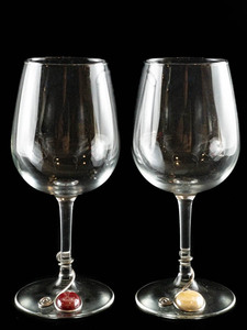 lot 82 image: Decorated Wine and Cheese Plate set.