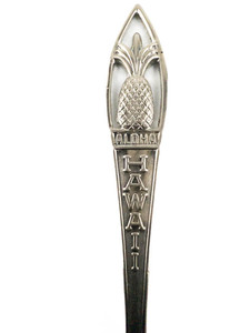 lot 148 image: Pineapple Hawaii souvenir Spoon sterling silver.