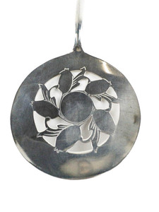 lot 178 image: International Silver Co., Ocean Spray Cranberry Server. Silver plate. 7 58in
