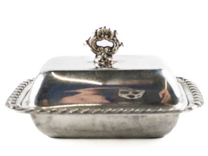 lot 223 image: Canterbury, Ornate Covered Butter Dish - Silver plate. Good Condition.