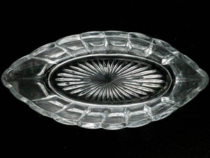 lot 234 image: US Glass Portland 8 Oval Relish Pattern Glass. 8 34 in x 4 in