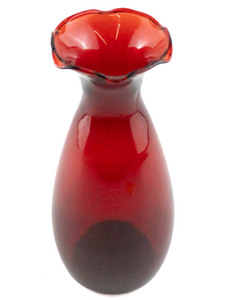 lot 145 image: Anchor Hocking Royal Ruby, 6 Crimped Vase Pattern Glass.