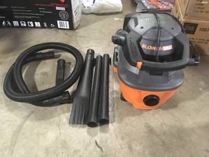RIDGID 4 Gallon 6.0 Peak HP WetDry Shop Vacuum with Detachable Blower, Fine Dust Filter, Locking Hose and Accessories     Customer Returns See Pictures