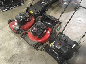 Lot of Assorted Lawn Mowers For Repair or Parts Customer Returns See Pictures