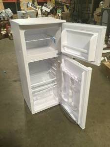 Magic Chef 4.5 cu. ft. 2 Door Mini Fridge in White with Freezer  Customer Returns See Pictures