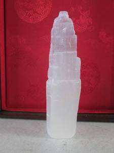 lot 22 image: (FS) 6 Raw Selenite Tower...