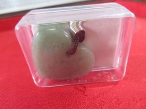 lot 34 image: (FS) Heart Shaped Jade Gemstone Nec...