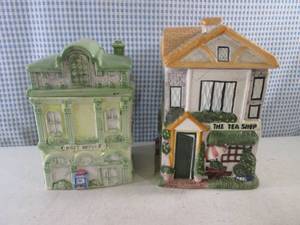 lot 52 image: (FS) 2 Cookie Jars...