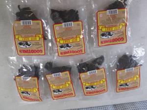 lot 82 image: (B-2) 7 Bags Beef Jerky Past Date...