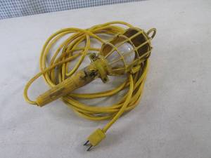 lot 149 image: (CS) Corded Work Light - Works...