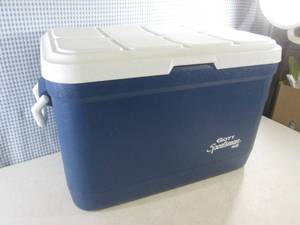 lot 150 image: (A-1T) Gott Sportsman 48 Cooler wit...
