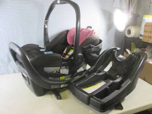lot 179 image: (EW3) Graco Infant Car Seat with Ba...