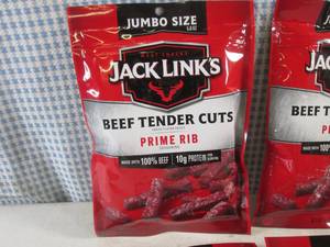 lot 207 image: (B-1) Jumbo Size Jack Links Beef Te...