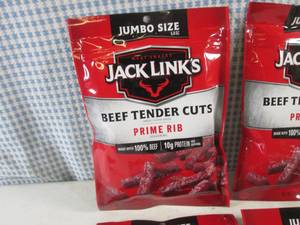 lot 208 image: (B-1) Jumbo Size Jack Links Beef Te...