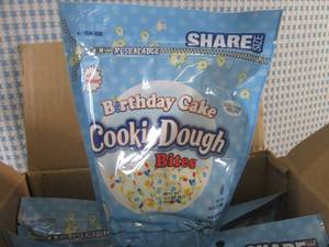 lot 224 image: (B-3) 8 Share Size Bags Birthday Ca...