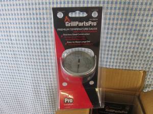 lot 127 image: (RM4) Case of 6 Grill Parts Pro Pre...