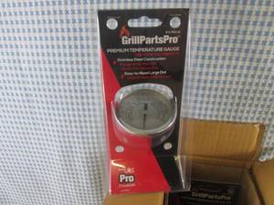 lot 130 image: (RM4) Case of 6 Grill Parts Pro Pre...