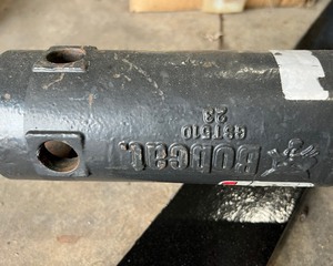 lot 92X image: 12 Inch Bobcat Auger