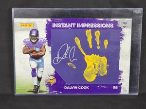 lot 35 image: Authentic 2017 Panini Instant Former Minnesota Vikings Dalvin Cook Autographed Jumbo RC Card with Hand Print