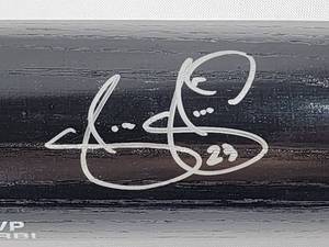 lot 20 image: Former Minnesota Twins Great Shannon Stewart Autographed Baseball Bat No COA
