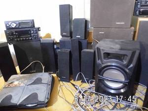 lot 26 image: A whole bunch of speakers.