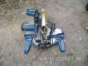 lot 27 image: Miter Saw