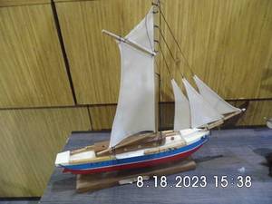 lot 63 image: 2 Unique Boats